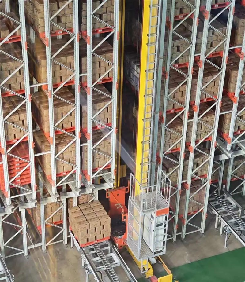 The three-dimensional warehouse project of a stacker crane in Southeast Asia has been successfully accepted!