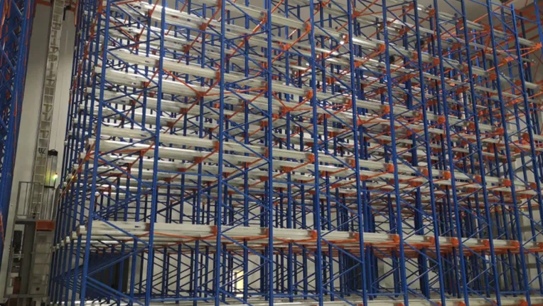 4,700 Storage Spaces—Shuttle Storage Project for a Food Company