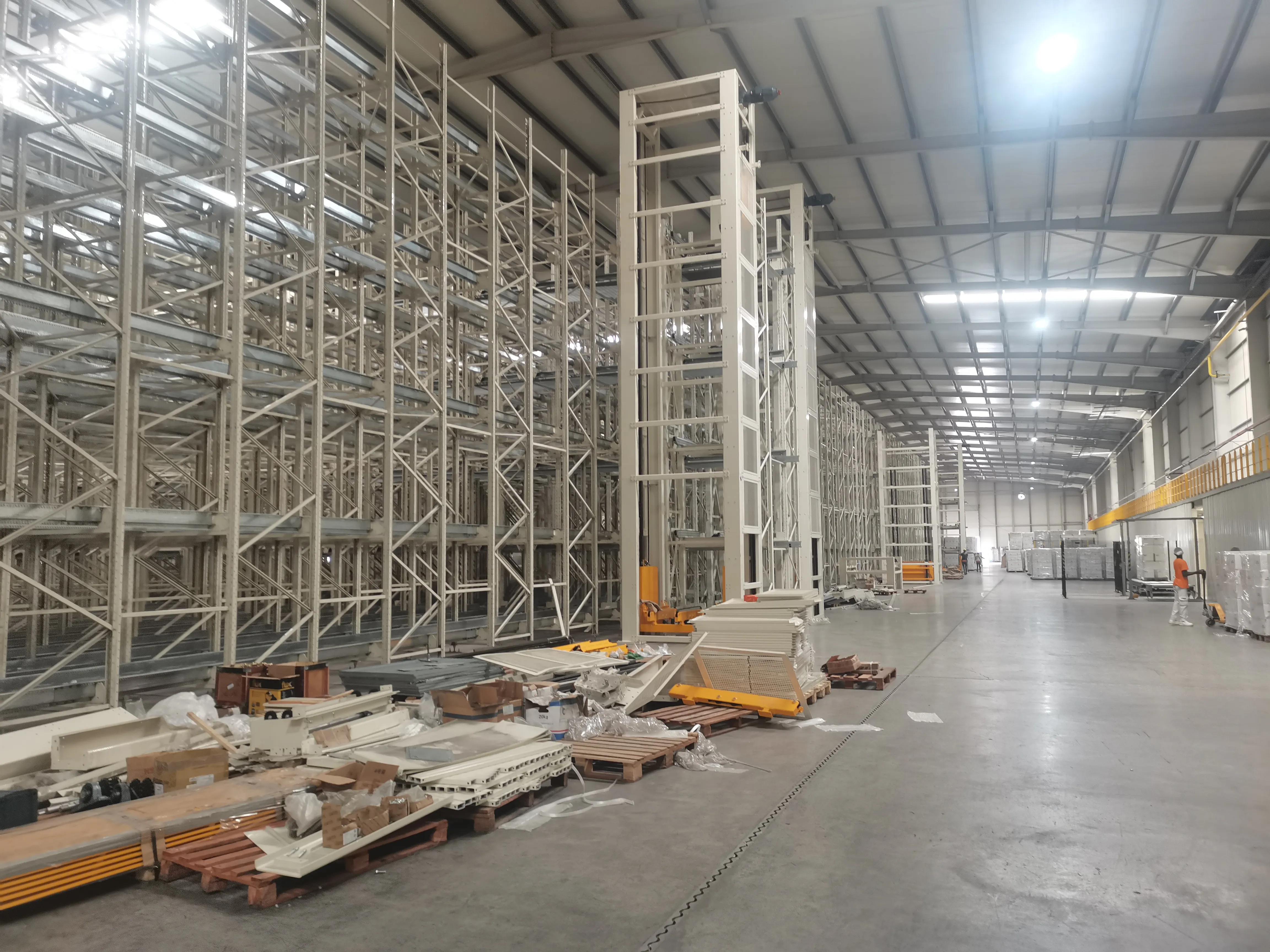 Smart Stereoscopic Warehouse Project—12,000 Pallet Positions, 12 Cold-Storage Four-Way Vehicles & 15 Elevators